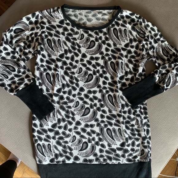 Paisley Print Top - Picture 2 of 4